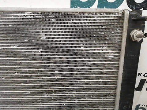 Фотография детали AA037829; Радиатор охлаждения, V-2.4, автомат, бензин (16400-31420) для Toyota Rav4/БУ; Оригинал; Р2, Удовлетворительное; . Фото номер 2