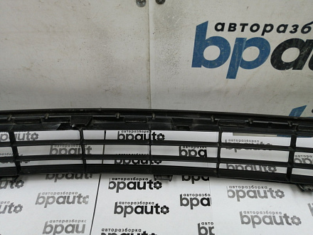 AA045207; Решетка переднего бампера верхняя; без камер. (53112-42100) для Toyota Rav4 40 рест. (2015 — 2019)/БУ; Оригинал; Р1, Мелкий дефект; 