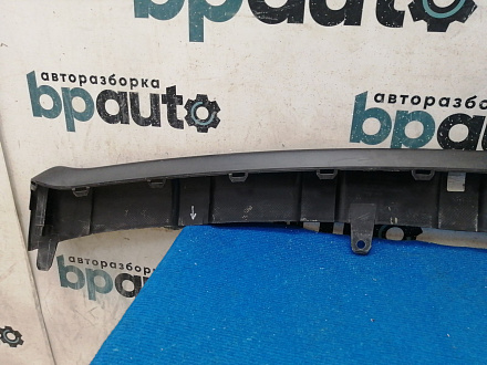 AA039616; Накладка на юбку переднего бампера (86565-F1000) для Kia Sportage IV (2016 - 2018)/БУ; Оригинал; Р1, Мелкий дефект; 