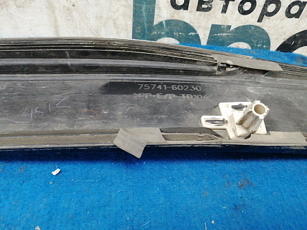 AA031985; Накладка на дверь задняя правая, молдинг (75741-60230) для Lexus GX460/БУ; Оригинал; Р1, Мелкий дефект; 