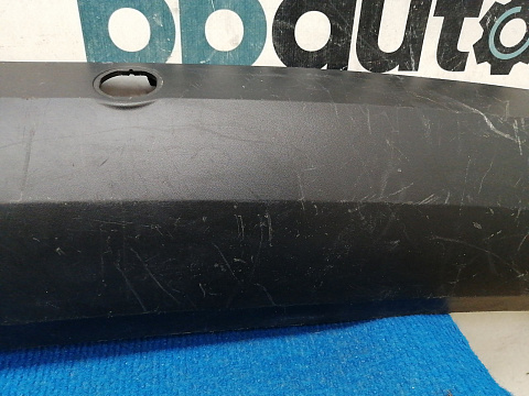 Фотография детали AA038730; Юбка заднего бампера; под паркт. (8450008884) для Lada Vesta I Sedan (2015 — 2022)/БУ; Оригинал; Р1, Мелкий дефект; . Фото номер 3