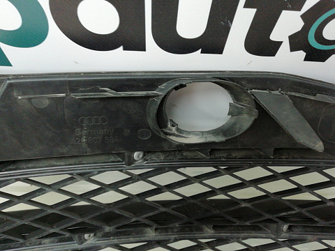 Фотография детали AA001059; Решетка переднего бампера R (420 807 682 A) для Audi R8 I (2007-2012)/БУ; Оригинал; Р3, Под восстановление; . Фото номер 4