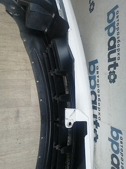 AA045993; Бампер передний; без паркт.; под омыват. (62022-EM00H) для Nissan Tiida/БУ; Оригинал; Р1, Мелкий дефект; 