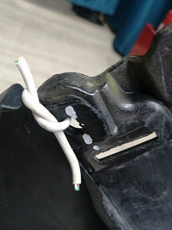 AA045950; Бампер передний; под паркт.; под омыват. (52119-0E220) для Toyota Highlander III (2014 — 2016)/БУ; Оригинал; Р1, Мелкий дефект; 