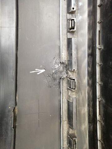 Фотография детали AA044095; Бампер задний; без паркт. (7L6807421) для Volkswagen Touareg/БУ; Оригинал; Р2, Удовлетворительное; . Фото номер 24