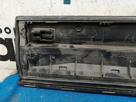 AA035375; Накладка задней правой двери, без хром молдинга, матовая (8R0 853 970 E) для Audi Q5/БУ; Оригинал; Р1, Мелкий дефект; 