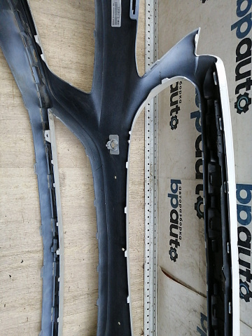 Фотография детали AA046107; Бампер передний, AMG; под паркт.; без омыват. (A2058850925) для Mercedes-Benz C-klasse IV (W205) (2014-2018)/БУ; Оригинал; Р1, Мелкий дефект; . Фото номер 22