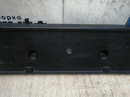 AA045450; Площадка под номер (BB53-17A385) для Ford Explorer V (2011-2015)/БУ; Оригинал; Р1, Мелкий дефект; 