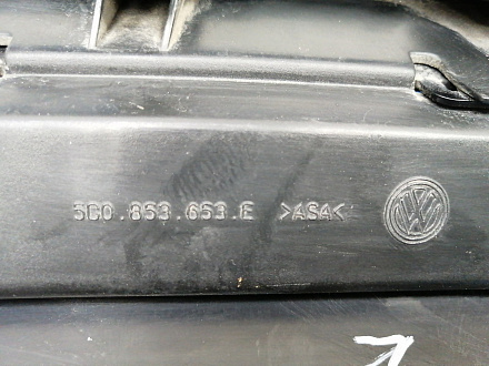 AA027391; Решетка радиатора (5G0853653E) для Volkswagen Golf/БУ; Оригинал; Р2, Удовлетворительное; 