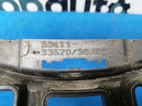 Фотография детали AA017296; Решетка радиатора (53101-33320) для Lexus ES VII (2018 - н.в.)/БУ; Оригинал; Р1, Мелкий дефект; . Фото номер 19