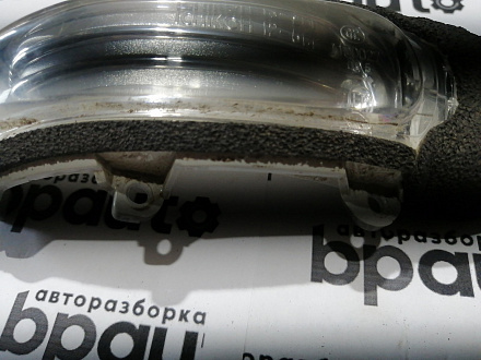 AA044758; Повторитель поворота в зеркало правый (81730-02110) для Toyota/БУ; Оригинал; Р0, Хорошее; 