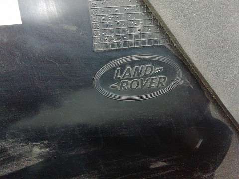 Фотография детали AA010915; Накладка стойки заднего левого крыла наружная (DDG000175PNP) для Land Rover Range Rover Sport/Нов с деф; Оригинал; Р0, Хорошее; . Фото номер 6