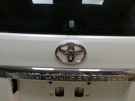 AA044897; Крышка багажника (67005-60F50) для Toyota Land Cruiser Prado 150 (2010 — 2013)/БУ; Оригинал; Р0, Хорошее; (070) Белый перламутр 3х. сл.