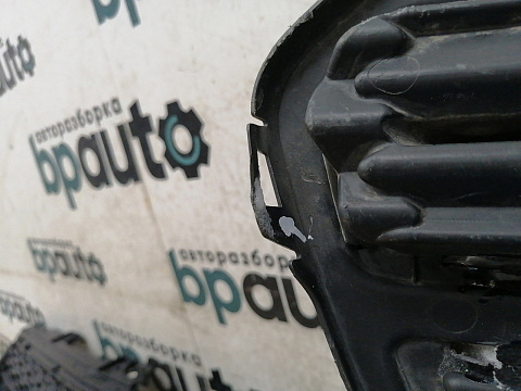 Фотография детали AA028233; Решетка переднего бампера (CN15-17B968) для Ford EcoSport I (2014-2018)/БУ; Оригинал; Р2, Удовлетворительное; . Фото номер 21
