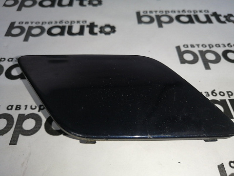 Фотография детали AA045314; Заглушка букс. крюка переднего бампера (A2048850426) для Mercedes-Benz C-klasse III рест. (W204) (2011-2015)/БУ; Оригинал; Р1, Мелкий дефект; . Фото номер 2