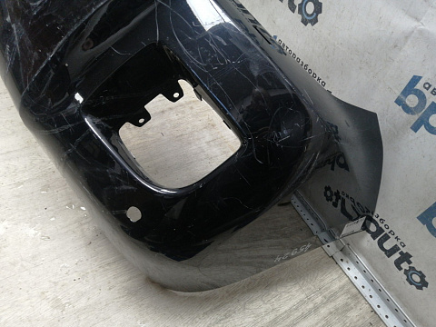 Фотография детали AA045924; Бампер передний; под паркт.; под омыват. (52119-60J00) для Toyota Land Cruiser 200 рест. (2012 — 2015)/БУ; Оригинал; Р1, Мелкий дефект; . Фото номер 2