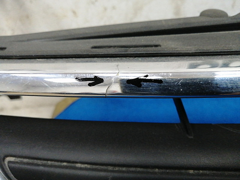 Фотография детали AA028318; Решетка радиатора (BS71-8200-A) для Ford Mondeo/БУ; Оригинал; Р2, Удовлетворительное; . Фото номер 7