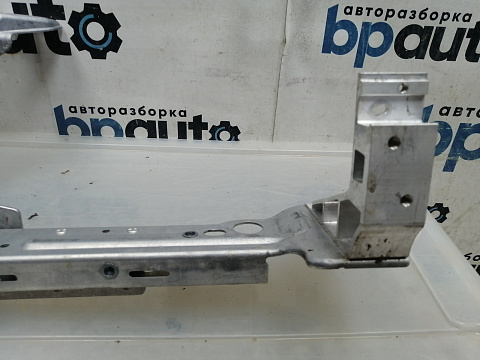 Фотография детали AA045494; Кронштейн крепления фары правый (J8A200296АC) для Land Rover Range Rover Velar L560 (2017 - 2023)/БУ; Оригинал; Р0, Хорошее; . Фото номер 5