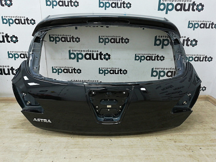 AA009525; Крышка багажника (13288625) для Opel Astra/БУ; Оригинал; Р0, Хорошее; (GAR, 22С) Черный перл.