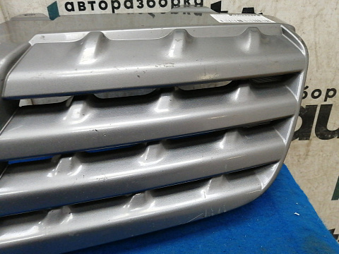 Фотография детали AA033312; Решетка радиатора (62310-JD000) для Nissan Qashqai I (2006-2010)/БУ; Оригинал; Р2, Удовлетворительное; . Фото номер 2