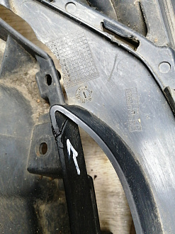 AA045517; Бампер передний; под паркт.; под омыват. (4L0 807 437 H) для Audi Q7 I рест. (2010-2015)/БУ; Оригинал; Р1, Мелкий дефект; 