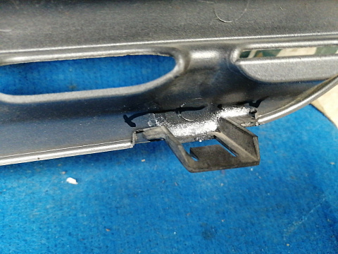 Фотография детали AA033312; Решетка радиатора (62310-JD000) для Nissan Qashqai I (2006-2010)/БУ; Оригинал; Р2, Удовлетворительное; . Фото номер 17