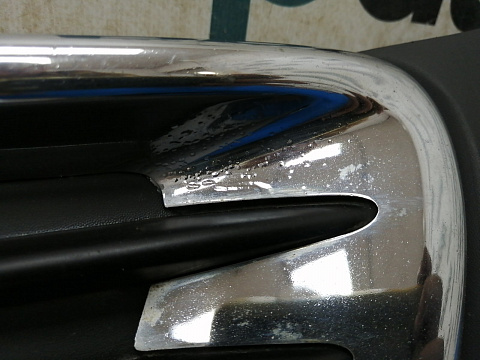 Фотография детали AA032274; Решетка переднего бампера правая (9682332377) для Citroen C3 Picasso I (2008-2012)/БУ; Оригинал; Р1, Мелкий дефект; . Фото номер 5