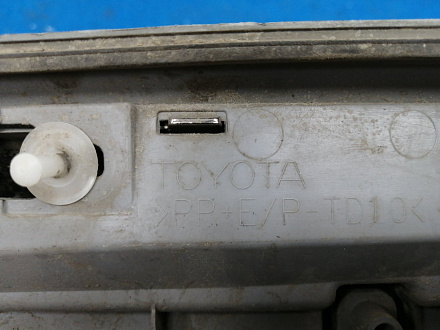 AA015900; Молдинг двери задний правый (75075-60130) для Toyota Land Cruiser 200 рест. (2012 — 2015)/БУ; Оригинал; Р2, Удовлетворительное; 