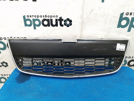 AA025694; Решетка переднего бампера (95019926) для Chevrolet Aveo II (2011- 2015)/БУ; Оригинал; Р1, Мелкий дефект; 