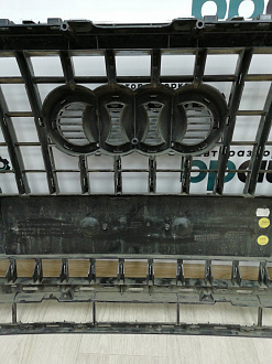 AA000990; Решётка радиатора, S-line; под паркт. (8R0 853 651 AB) для Audi Q5 I рест. (2012-2017)/БУ; Оригинал; Р0, Хорошее; 