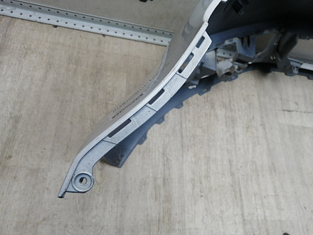 BA000247; Бампер передний; под паркт.; под омыват. (5M0807221N) для Volkswagen Golf Plus II (2009-2014)/БУ; Оригинал; Р1, Мелкий дефект; 