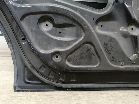 Фотография детали AA000092; Дверь задняя левая (4L0833311) для Audi Q7/БУ; Оригинал; Р0, Хорошее; (LZ7L) Тёмносерый. Фото номер 17