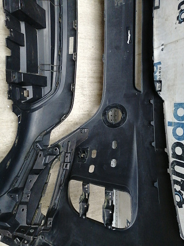 Фотография детали AA045883; Бампер передний, R-DYNAMIC; под паркт.; без омыват. (K8D2-17F775-BB) для Land Rover Range Rover Evoque II (2019- 2023)/БУ; Оригинал; Р1, Мелкий дефект; . Фото номер 20