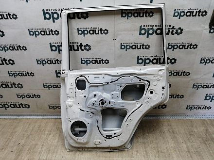 AA044379; Дверь задняя правая, с отв. под молдинг (67003-60560) для Toyota Land Cruiser 200 рест.2 (2015 - 2021)/БУ; Оригинал; Р2, Удовлетворительное; 