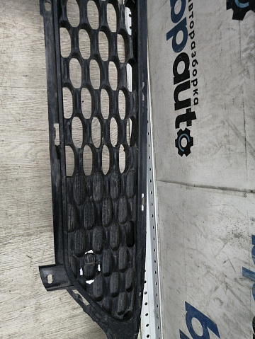 Фотография детали AA045512; Решетка переднего бампера (86522-A7000) для Kia Cerato III (2013-2016)/БУ; Оригинал; Р1, Мелкий дефект; . Фото номер 5