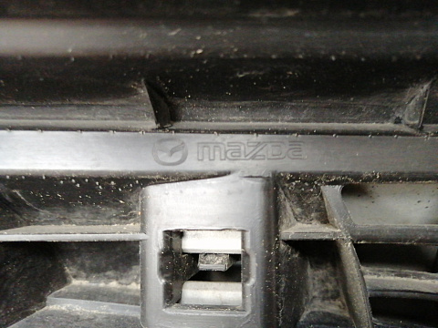 Фотография детали AA038726; Решетка радиатора, Sport (GDL6-50712) для Mazda 6 GH/БУ; Оригинал; Р2, Удовлетворительное; . Фото номер 20