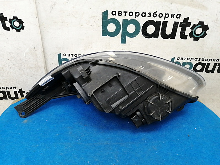 AA026818; Фара галоген правая, черный отражатель (BM51-13W029-CK) для Ford Focus/БУ; Оригинал; Р1, Мелкий дефект; 