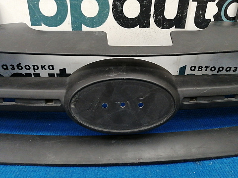 Фотография детали AA037788; Решетка радиатора (86361-1C410) для Hyundai Getz рест. (2005-2011)/БУ; Оригинал; Р1, Мелкий дефект; . Фото номер 4
