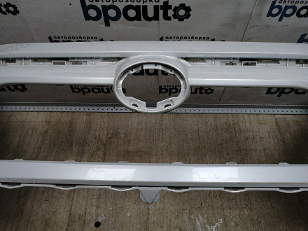 AA045804; Бампер передний; без паркт.; под омыват. (52119-0R280) для Toyota Rav4 50 (2019 -2025)/БУ; Оригинал; Р1, Мелкий дефект; 