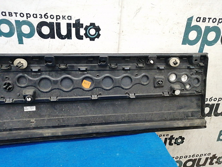 AA017411; Накладка на дверь передняя правая (CK52-21064-ADW) для Land Rover Range Rover/БУ; Оригинал; Р1, Мелкий дефект; 