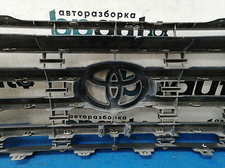 AA031110; Решетка радиатора (53101-60480) для Toyota Land Cruiser 200 (2008 — 2012)/БУ; Оригинал; Р2, Удовлетворительное; 