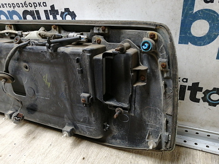 AA045273; Накладка крышки багажника, без кнопок (76811-60190) для Toyota Land Cruiser Prado 150 (2010 — 2013)/БУ; Оригинал; Р0, Хорошее; (070) Белый перламутр 3х. сл.