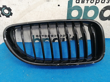 AA034179; Решетка радиатора правая (51137212850) для BMW 6 серия F06 F13 F12/БУ; Оригинал; Р2, Удовлетворительное; 