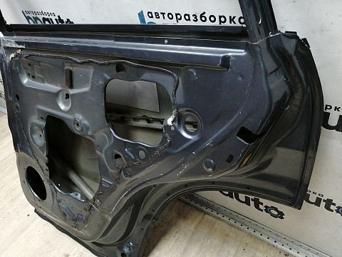Фотография детали AA044940; Дверь задняя правая (6800365832) для Suzuki Grand Vitara/БУ; Оригинал; Р2, Удовлетворительное; . Фото номер 17