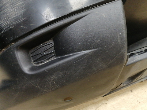 Фотография детали AA033832; Бампер передний, LR015073; под паркт.; под омыват. (AH32-17D957) для Land Rover Range Rover Sport I рест. (2009 - 2013)/БУ; Оригинал; Р1, Мелкий дефект; . Фото номер 7