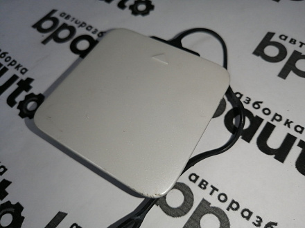 AA045308; Заглушка буксир. крюка заднего бампера (51127183881) для BMW 7 серия F01 F02/БУ; Оригинал; Р1, Мелкий дефект; 