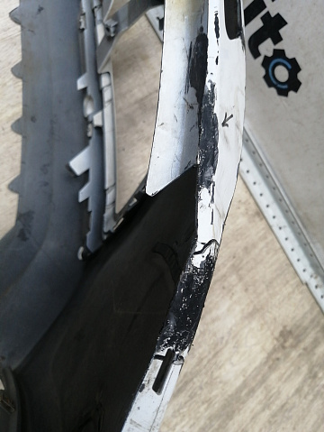 Фотография детали AA045707; Бампер передний; без паркт.; под омыват. (5СU807221A) для Volkswagen Jetta VI рест. (2015-2018)/БУ; Оригинал; Р2, Удовлетворительное; . Фото номер 12