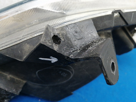 Фотография детали AA021289; Фара галоген правая (81130-0F010) для Toyota Corolla Verso рест. (2004-2007)/БУ; Оригинал; Р1, Мелкий дефект; . Фото номер 6