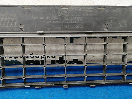 AA032260; Решетка переднего бампера (7S71-17B968-B) для Ford Mondeo/БУ; Оригинал; Р2, Удовлетворительное; 