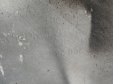 AA045305; Бампер передний; без паркт.; под омыват. (13288286) для Opel Insignia/БУ; Оригинал; Р1, Мелкий дефект; 